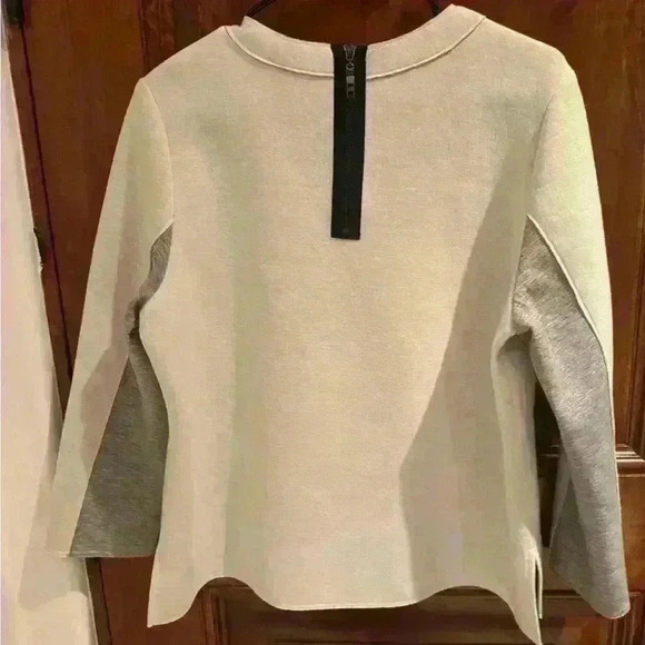 IC Connie K Women's Size Medium sweater Structured Seamed Boxy scuba material - Picture 3 of 3